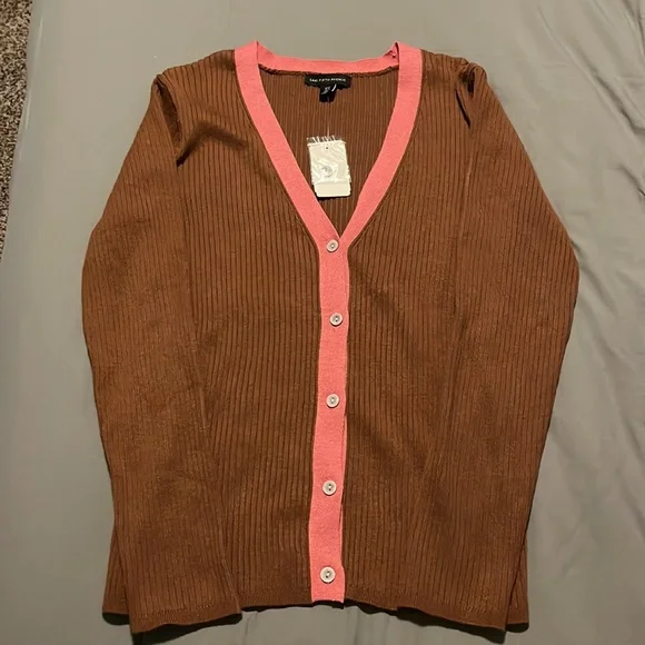 $125 Saks Fifth Avenue Size M Rayon Ribbed V Neck Cardigan Sweater Top NWT - Picture 2 of 5